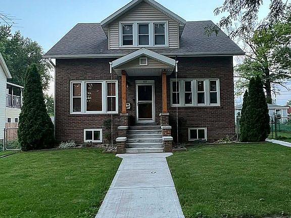 FRONT OF THE HOUSE