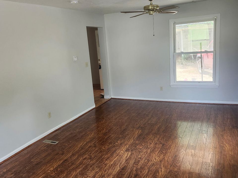 1st image of 832 Washington St