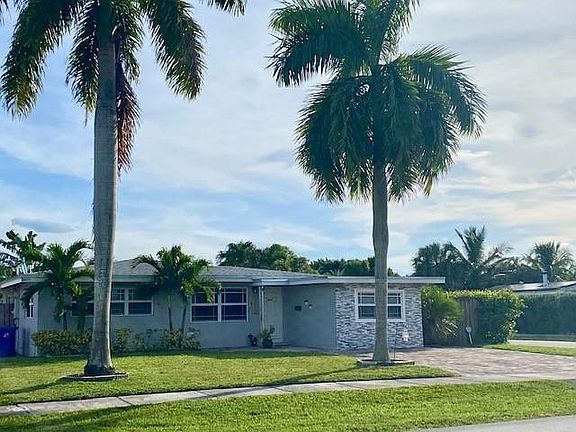 3rd image of 3490 SW 17th Street