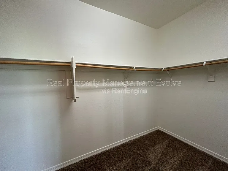 9707 S 45th Ave — Photo 44