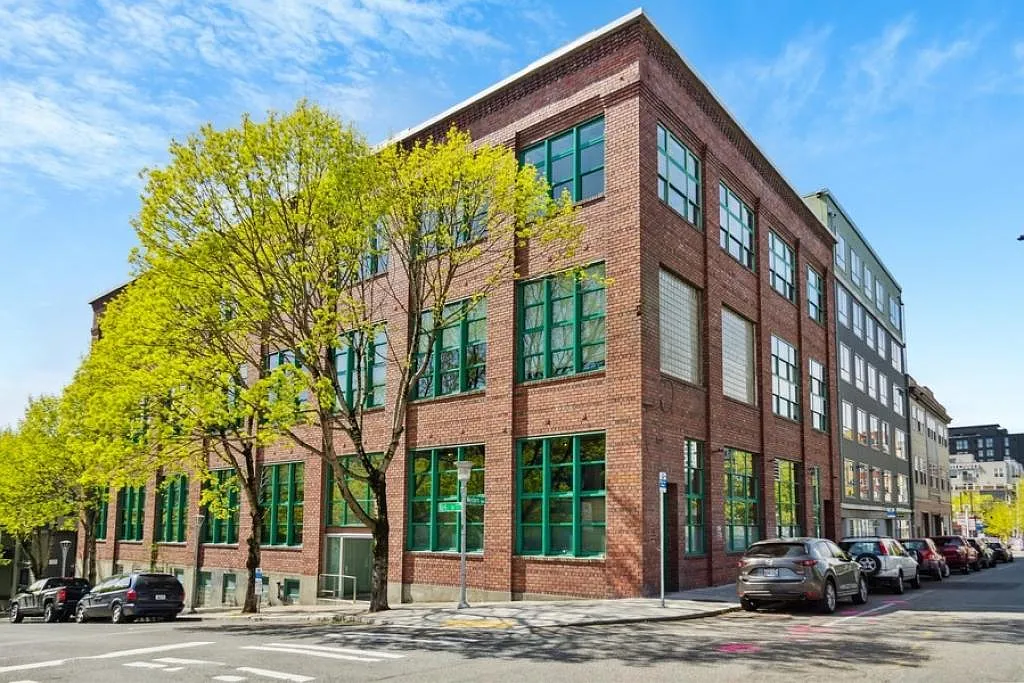 New Main Photo - 66 Bell St #23
