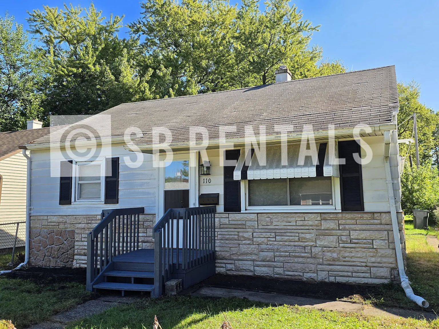 4 bed, 1221 sqft, $1,400 — Photo 1