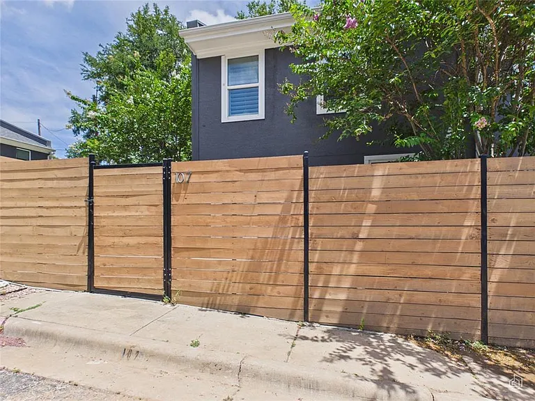 6211 Manor Rd #107 — Photo 23