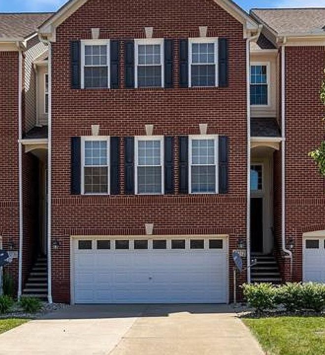 1st image of 43752 Cherry Grove Ct E