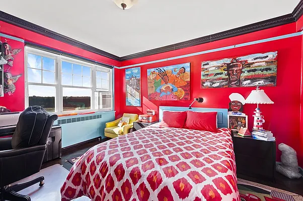 Sold by Simone Song Properties, LLC | media 32