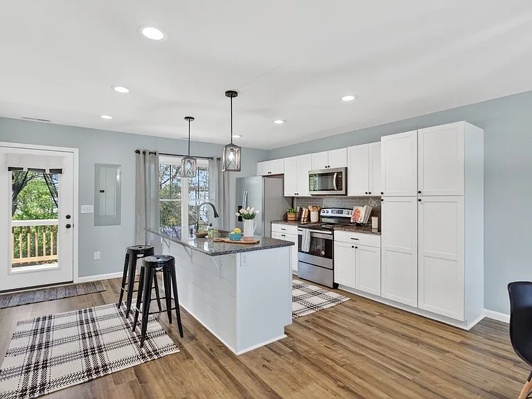 135 Swallow Dr — Photo 10