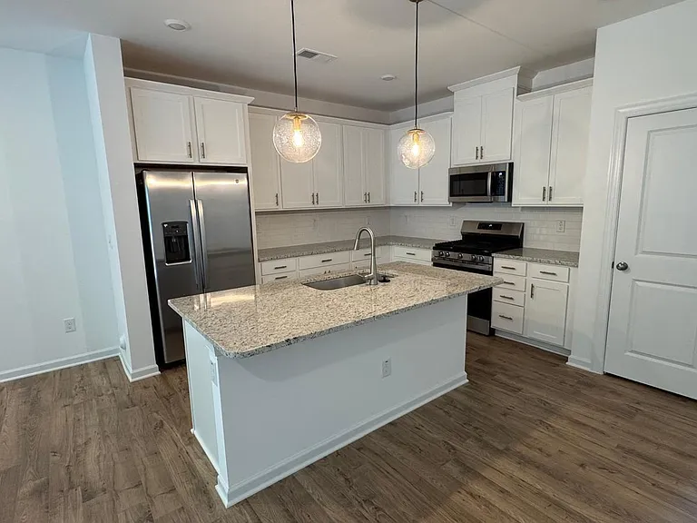 8815 Malmesbury Ln — Photo 13