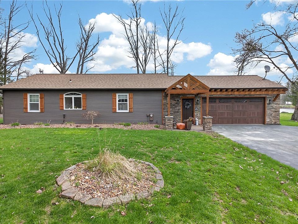 1st image of 131 Aldrich Ln