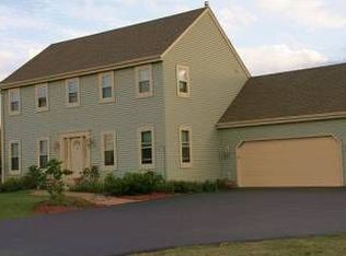 S89W23165 King Pkwy, Big Bend, WI 53103