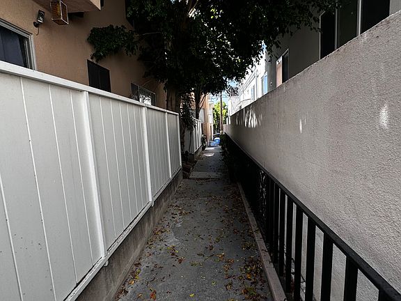 2nd image of 1447 Armacost Ave APT 8