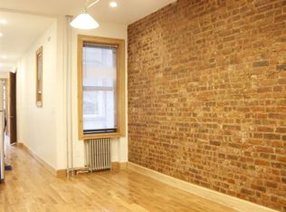 490 Onderdonk Ave, Flushing, NY 11385