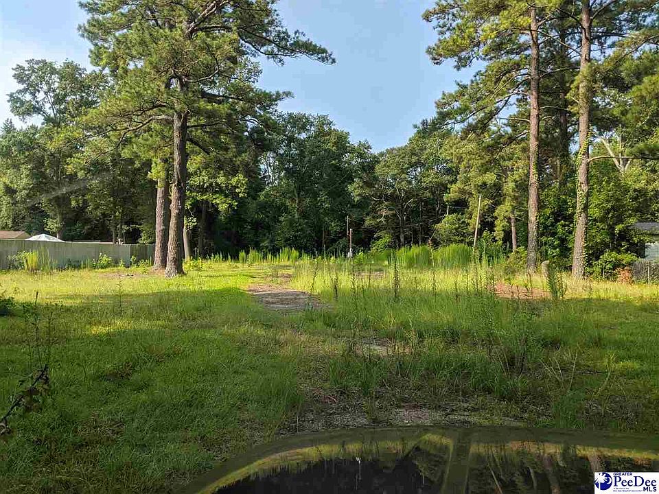 2nd image of 124 W Joan Rd