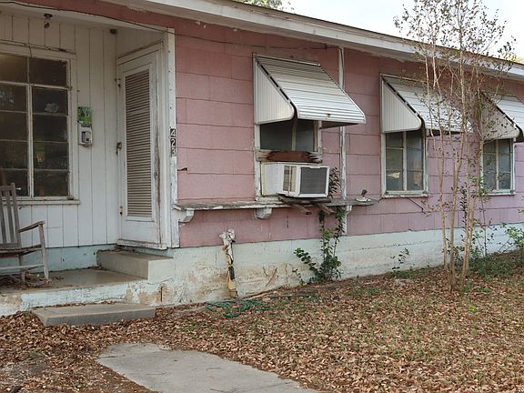 2nd image of 423 BLAKELEY DR