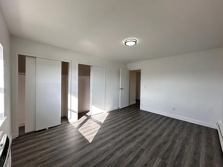550 Washington Ave #23 — Photo 13