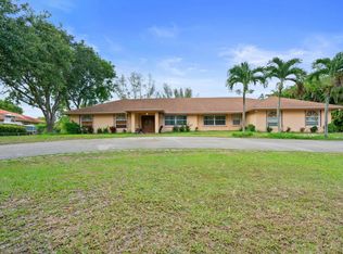 15901 SW 54th Pl, Southwest Ranches, FL 33331