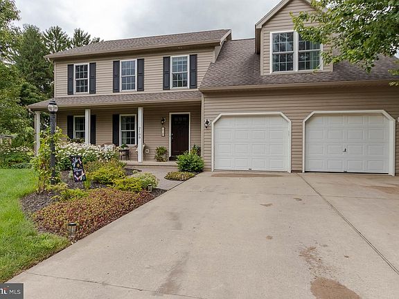 3rd image of 2108 Brushwood Dr