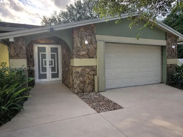 5095 SW 73rd Ave, Davie, FL 33314