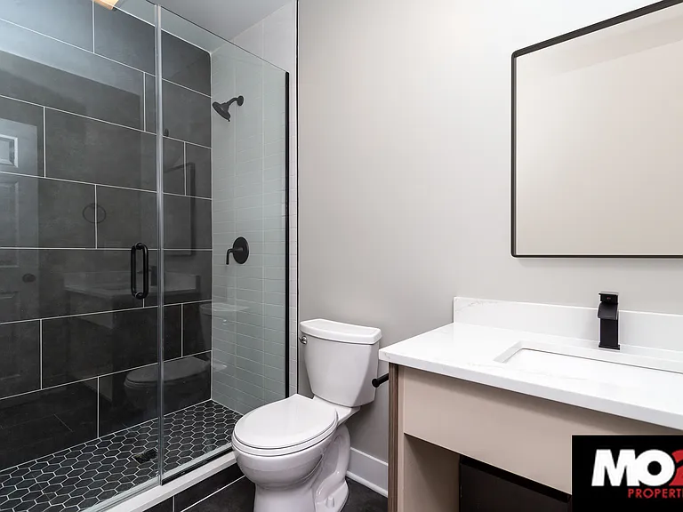 3027 W Logan Blvd #201 — Photo 3