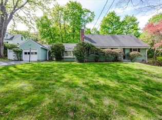 44 Emery St, Mount Kisco, NY 10549