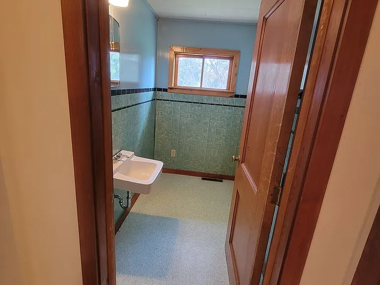 1151 Pease Rd — Photo 17