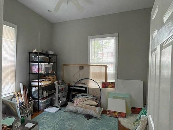 2nd image of 516 E Park Ave #A