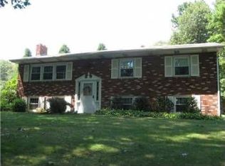 59 Morningside Dr, Avella, PA 15312