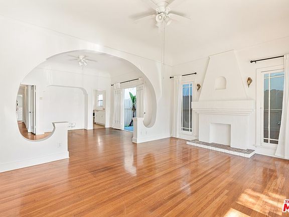3rd image of 4016 Lyceum Ave