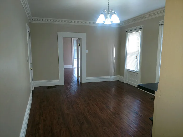 7 Broad St #1 — Photo 8