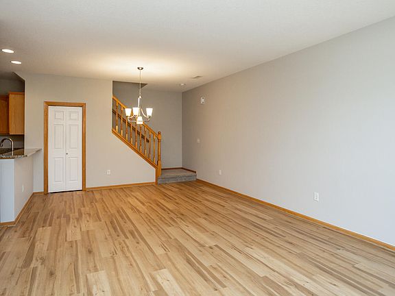 2nd image of 1022 NE Greenview Dr
