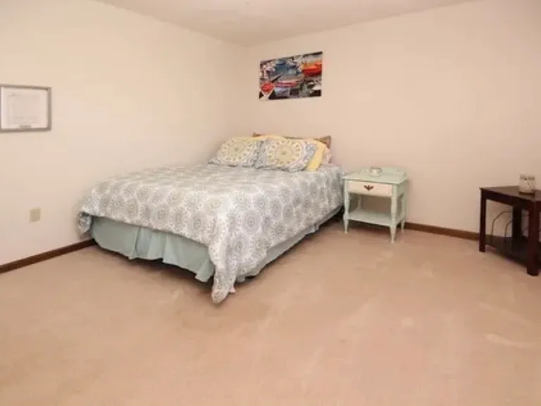2034 Lake View Cir — Photo 12