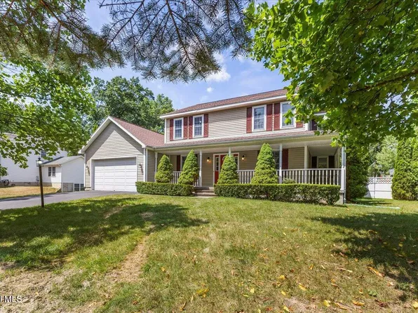 1911 Village Road, Niskayuna, NY 12309
