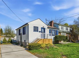 894 Garth St, Hamilton, ON L9C 4K9