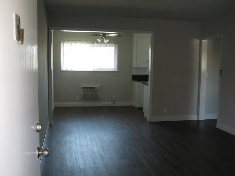 5150 Woodman Ave. — Photo 8