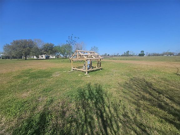 2nd image of 4121 N State Highway 60 Hwy