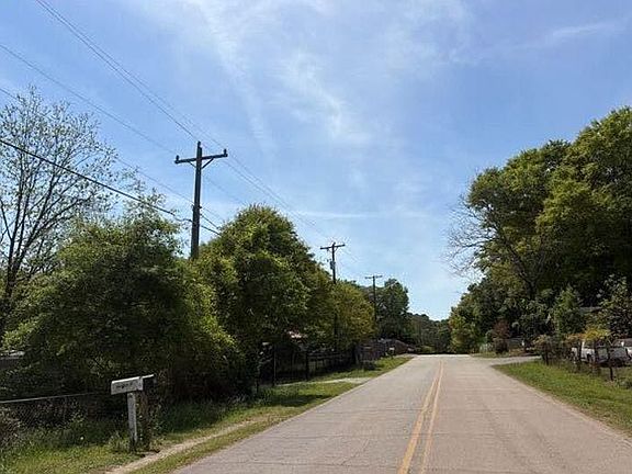 4th image of 215 Glendale Rd