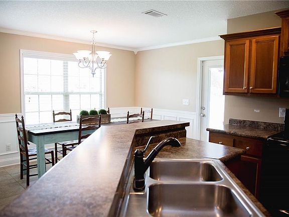 4th image of 200 Victorian Lake Dr