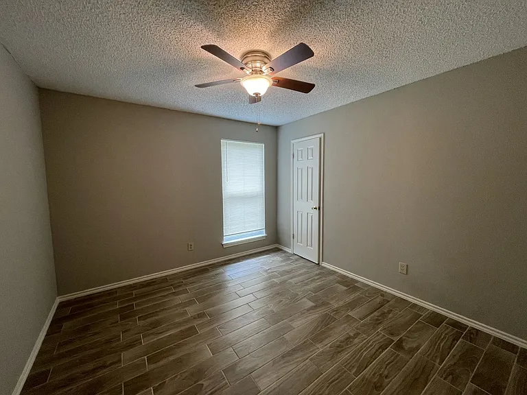 3718 French Wood Dr — Photo 9