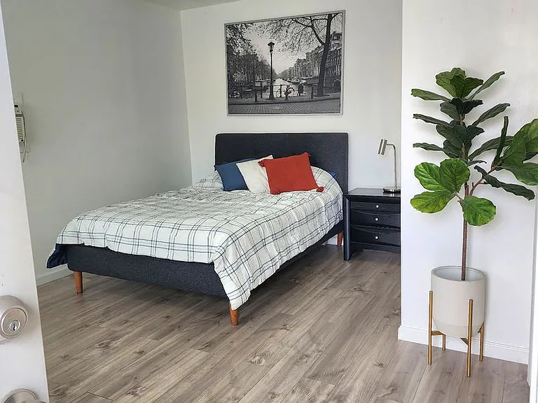 9624 Richeon Ave — Photo 9