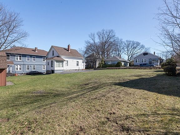 2nd image of 118 Dana Ave