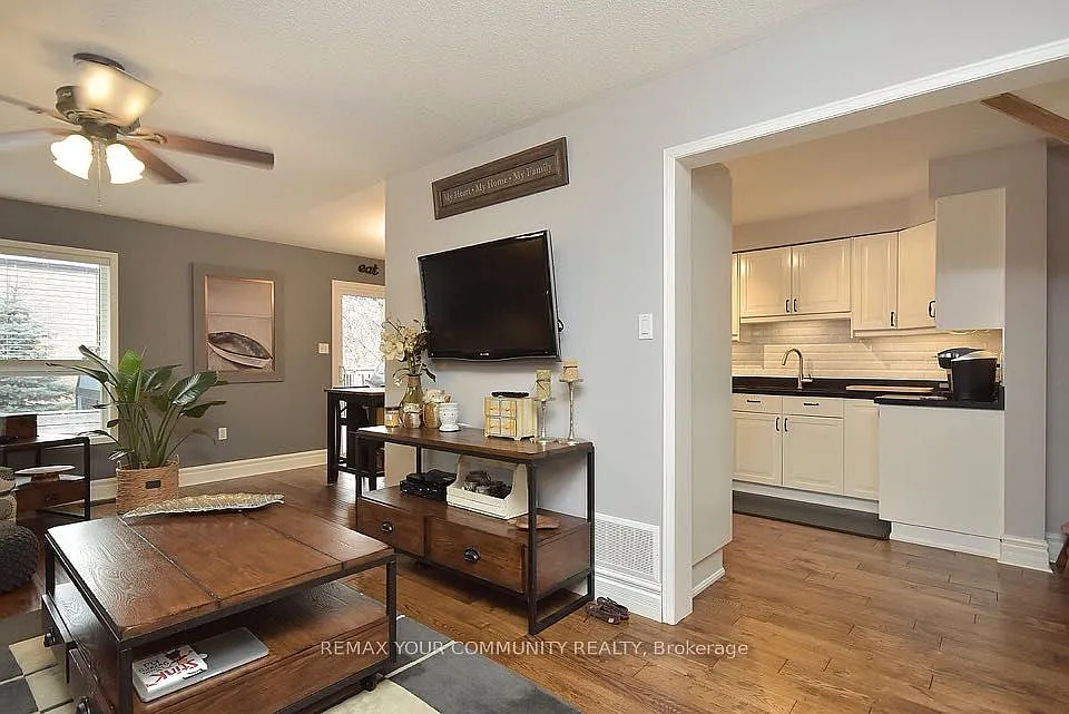 3 bed, $2,850 — Photo 3