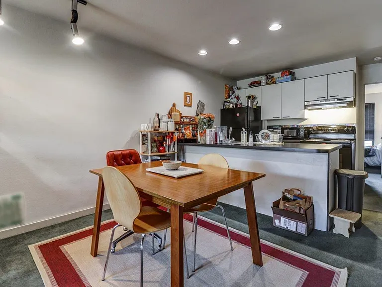 Wiedenbeck Warehouse Apartments — Photo 18