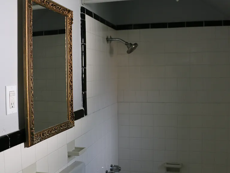 929 Stewart Ave #B — Photo 11