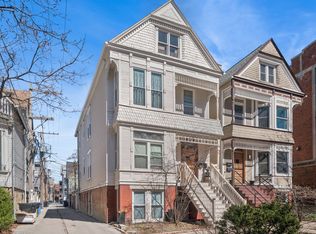 1042 W Barry Ave, Chicago, IL 60657