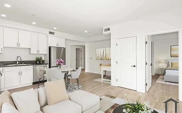 11714 Archwood St #307 — Photo 20