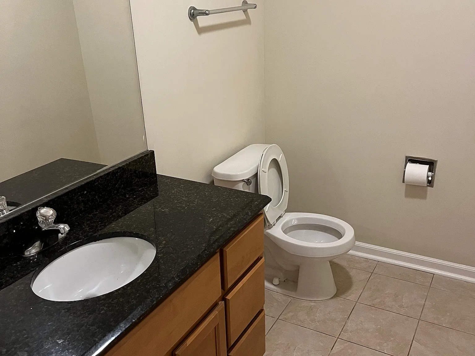 2 bed, 1.5 bath, 1075 sqft, $1,850 — Photo 2