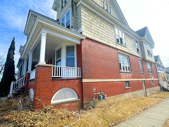 4th image of 296 Quail St APT 2