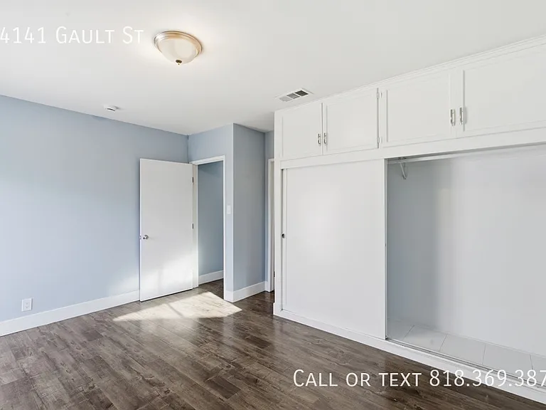 14141 Gault St — Photo 19