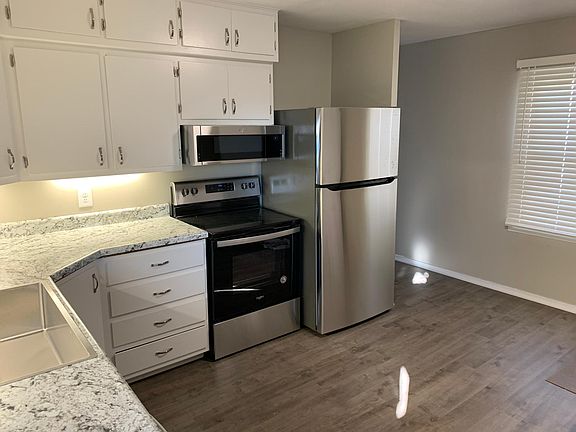 4th image of 7713 S 39th Ave