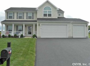 101 Forest View Ln, Minoa, NY 13116