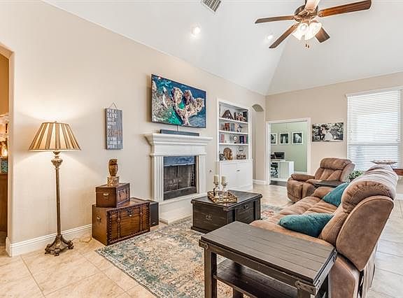 4th image of 7014 Parkwood Dr
